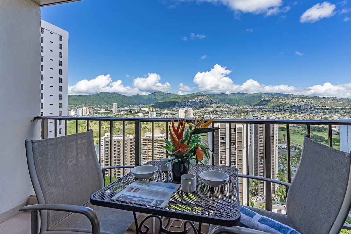 City-MT Views Family Escape at the Waikiki Sunset - Photo 4