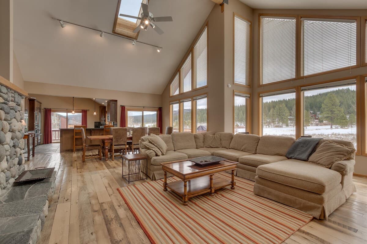 Northstar Lodge with Golf Course Views & Hot Tub - Photo 4
