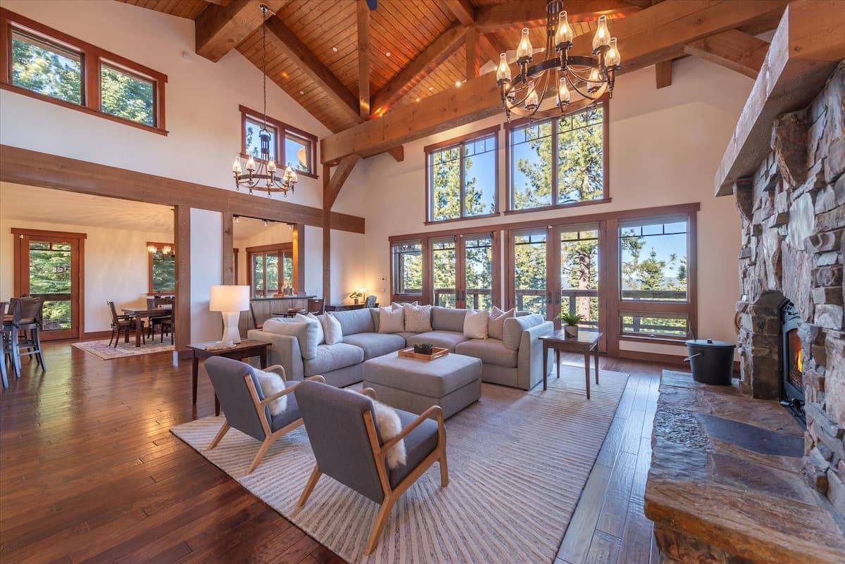 Ski-In Access 4BR Lodge at Timberline Lift - Photo 1