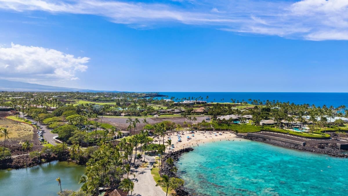 Condo in Waikoloa Beach Resort · ★5.0 · 3 bedrooms · 6 beds · 2.5 private baths - Photo 1