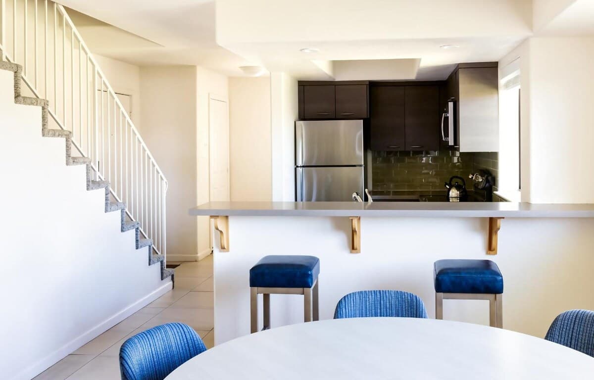 Luxury Oceanfront Hotel Room, Private Beach Access - Photo 4