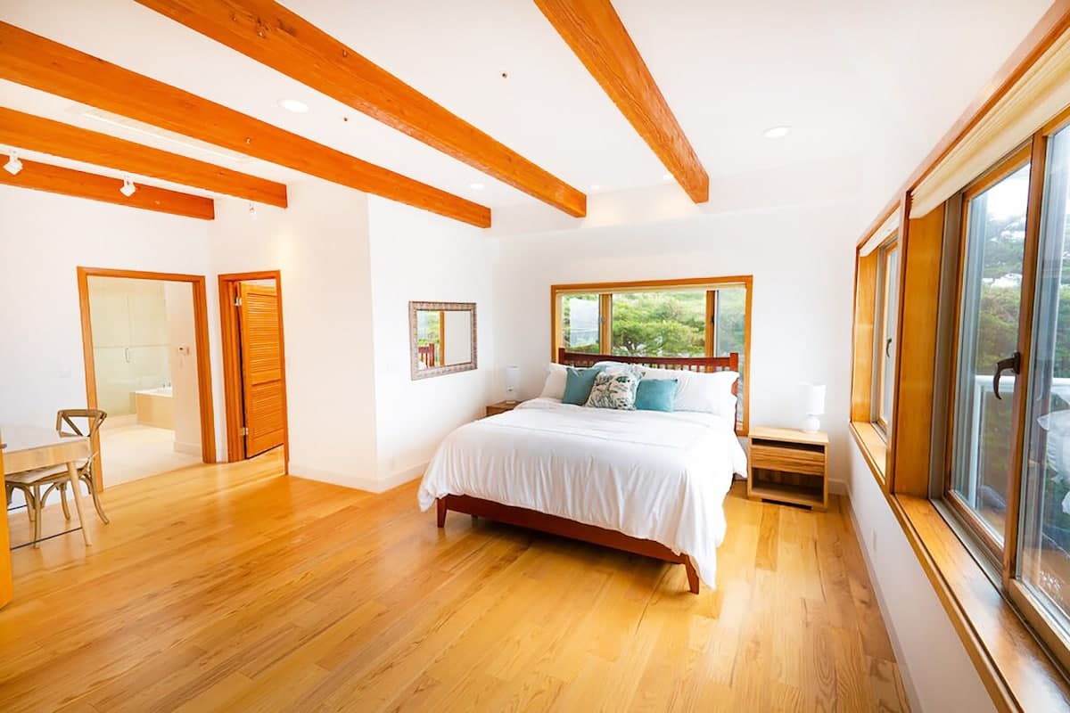Oceanfront Art Estate, 3 Levels + Rooftop Patio - Photo 5