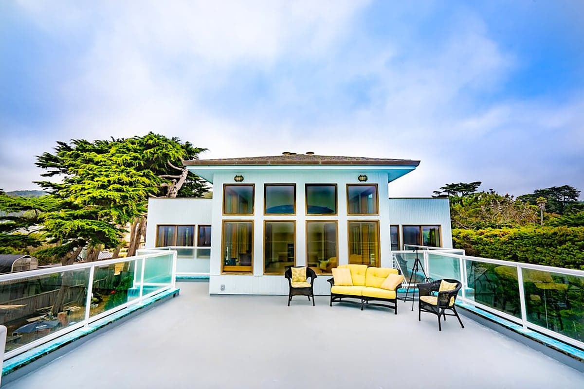 Oceanfront Art Estate, 3 Levels + Rooftop Patio - Photo 2