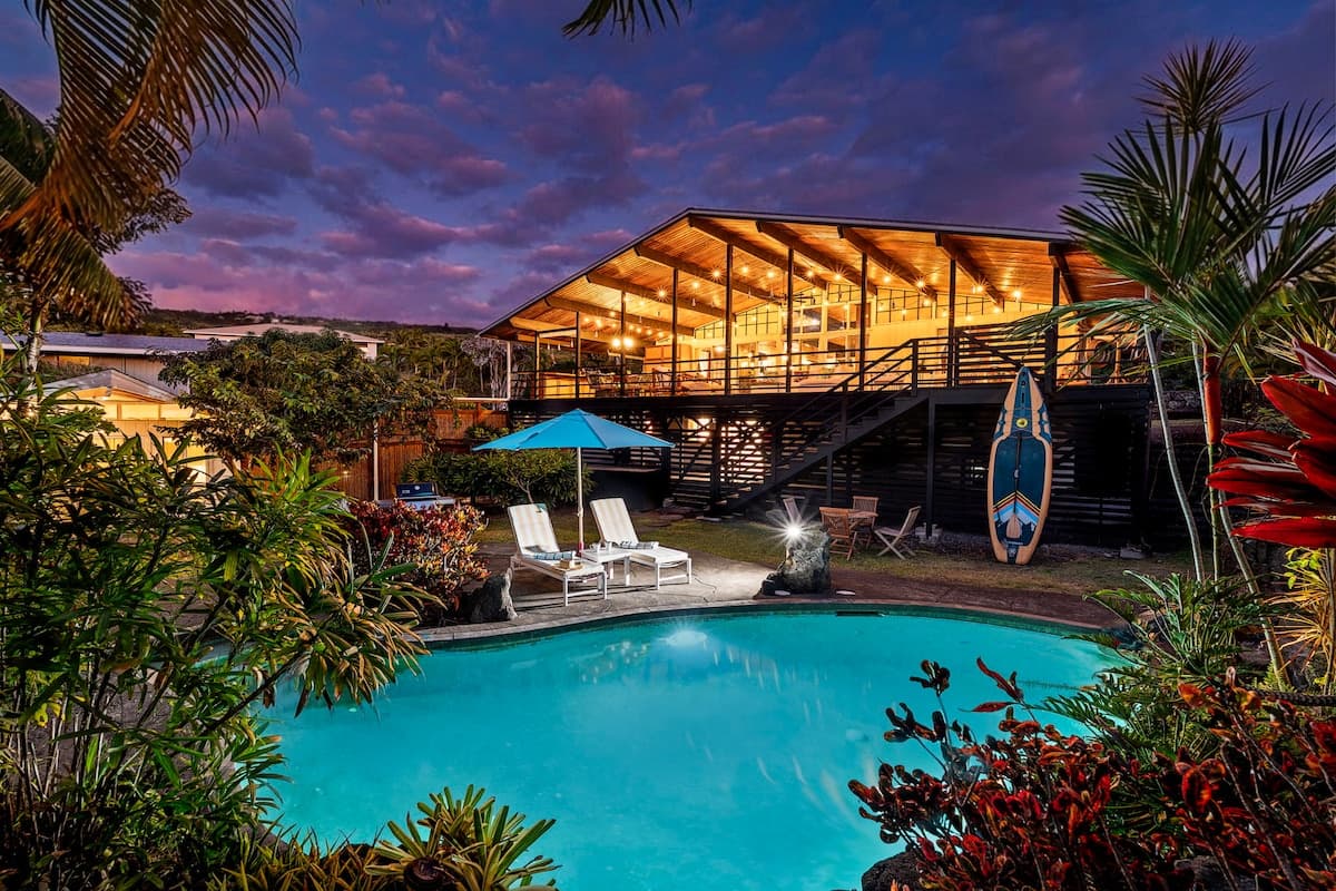 Home in Kailua-Kona · ★4.83 · 3 bedrooms · 4 beds · 3.5 baths - Photo 1