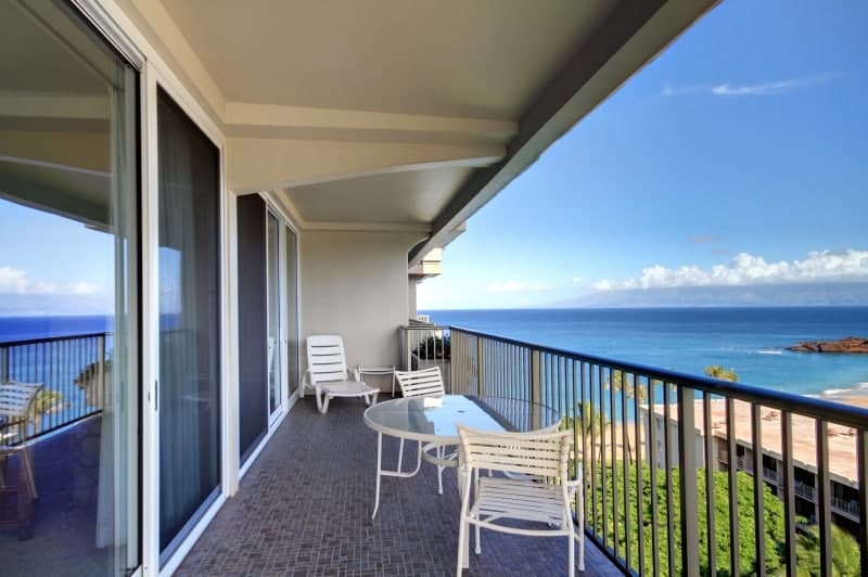 Condo in Lahaina · ★4.86 · 1 bedroom · 2 beds · 2 baths - Photo 1