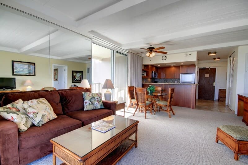 Condo in Lahaina · ★4.86 · 1 bedroom · 2 beds · 2 baths - Photo 5