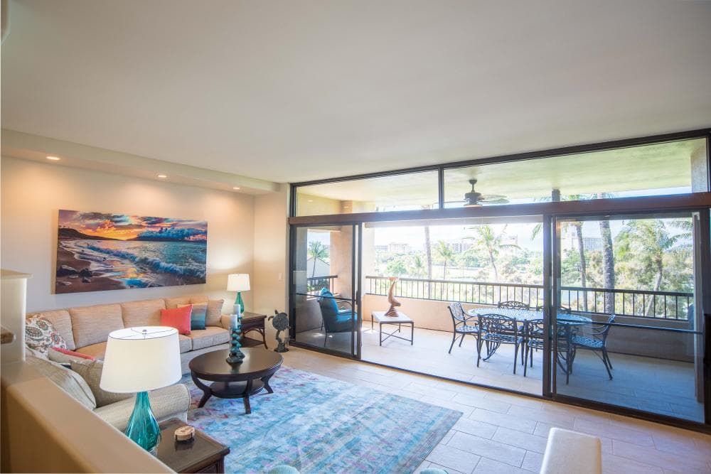 Condo in Lahaina · ★4.88 · 2 bedrooms · 3 beds · 2 private baths - Photo 3