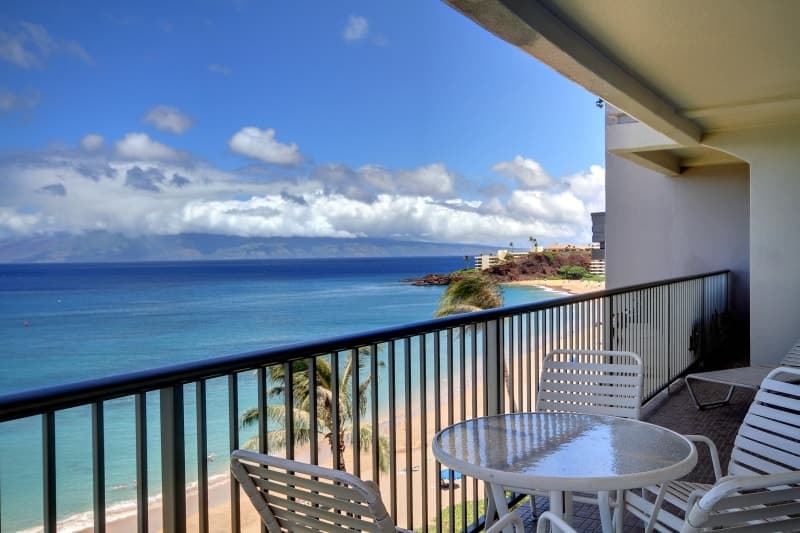 Condo in Lahaina · ★4.67 · 1 bedroom · 2 beds · 2 baths - Photo 2