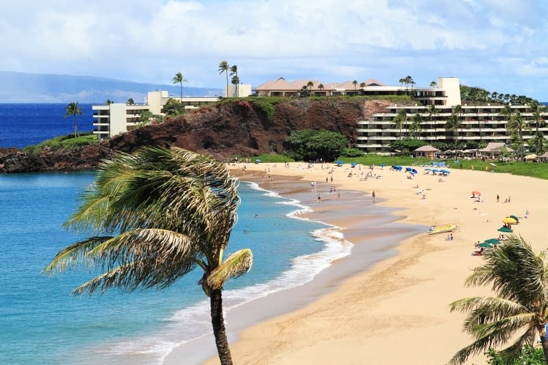 Condo in Lahaina · ★4.67 · 1 bedroom · 2 beds · 2 baths - Photo 5