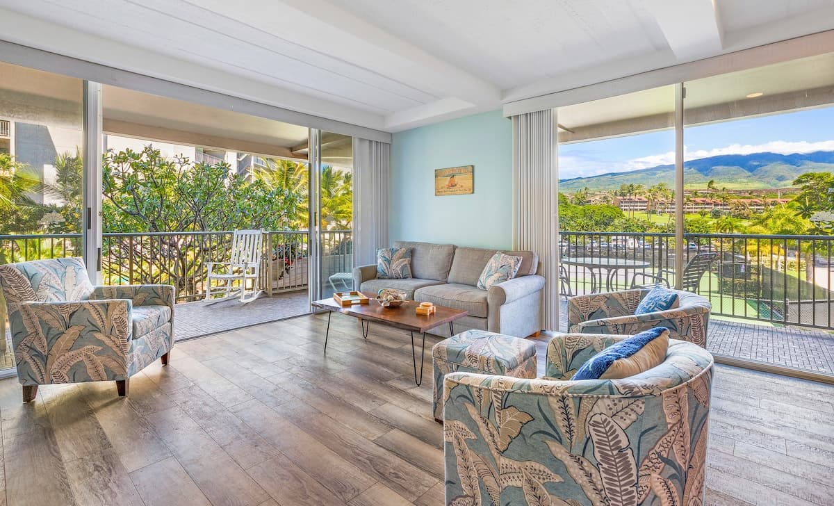 Condo in Lahaina · ★4.57 · 1 bedroom · 2 beds · 2 baths - Photo 1