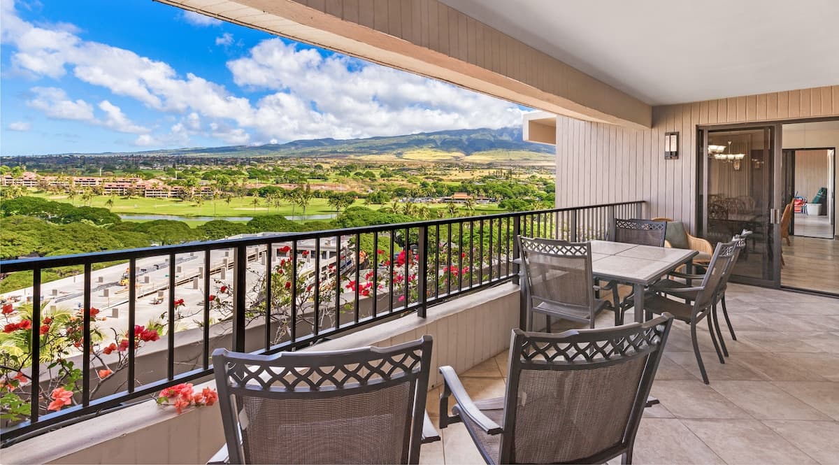 Condo in Lahaina · ★4.93 · 2 bedrooms · 3 beds · 2 baths - Photo 1