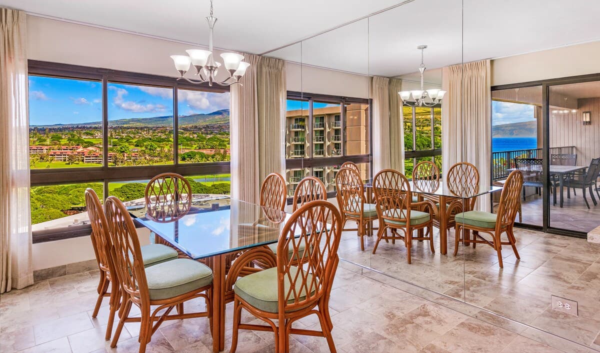 Condo in Lahaina · ★4.93 · 2 bedrooms · 3 beds · 2 baths - Photo 2