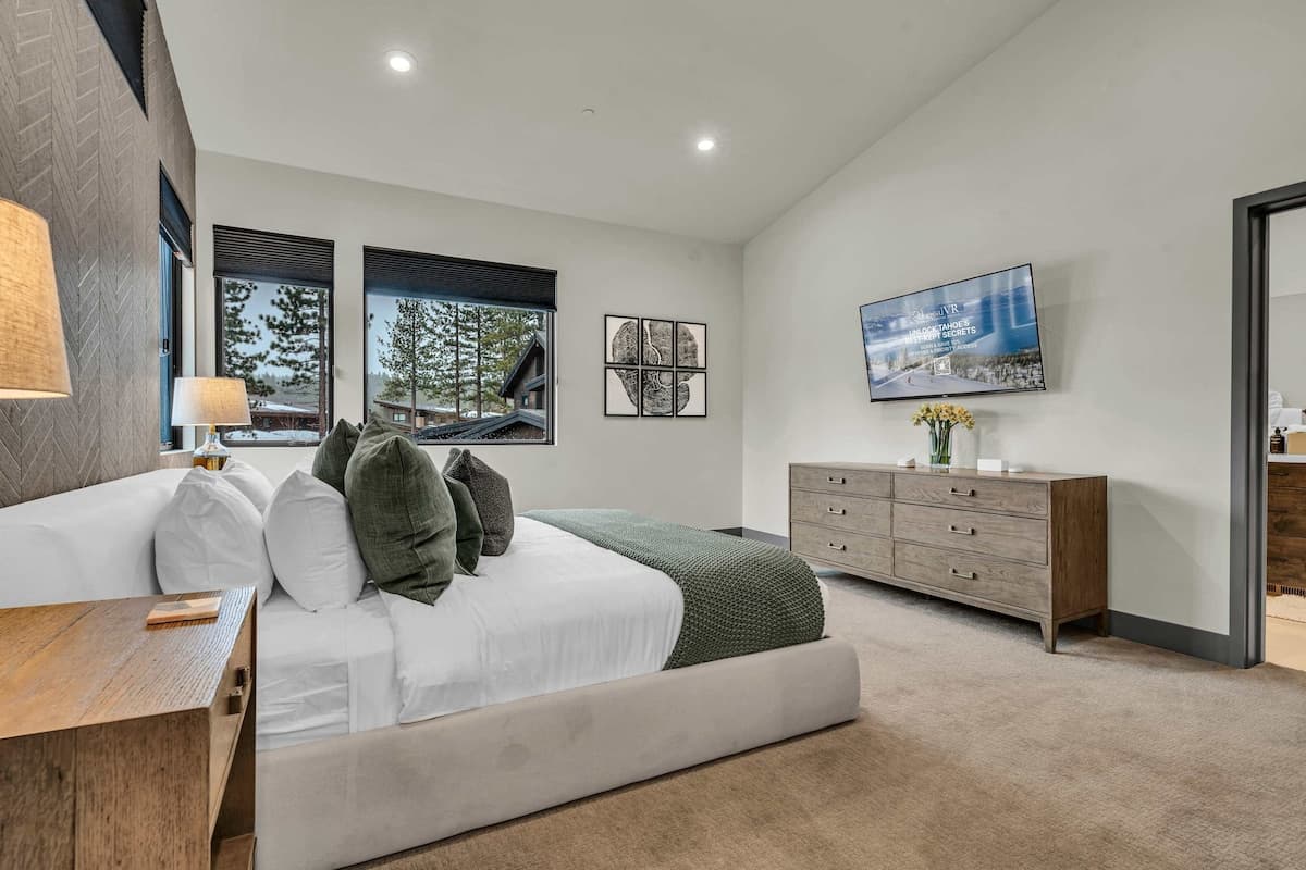 Truckee Duplex with Chef Kitchen & Fireplaces - Photo 1