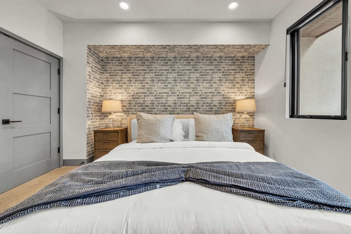 Truckee Duplex with Chef Kitchen & Fireplaces - Photo 2