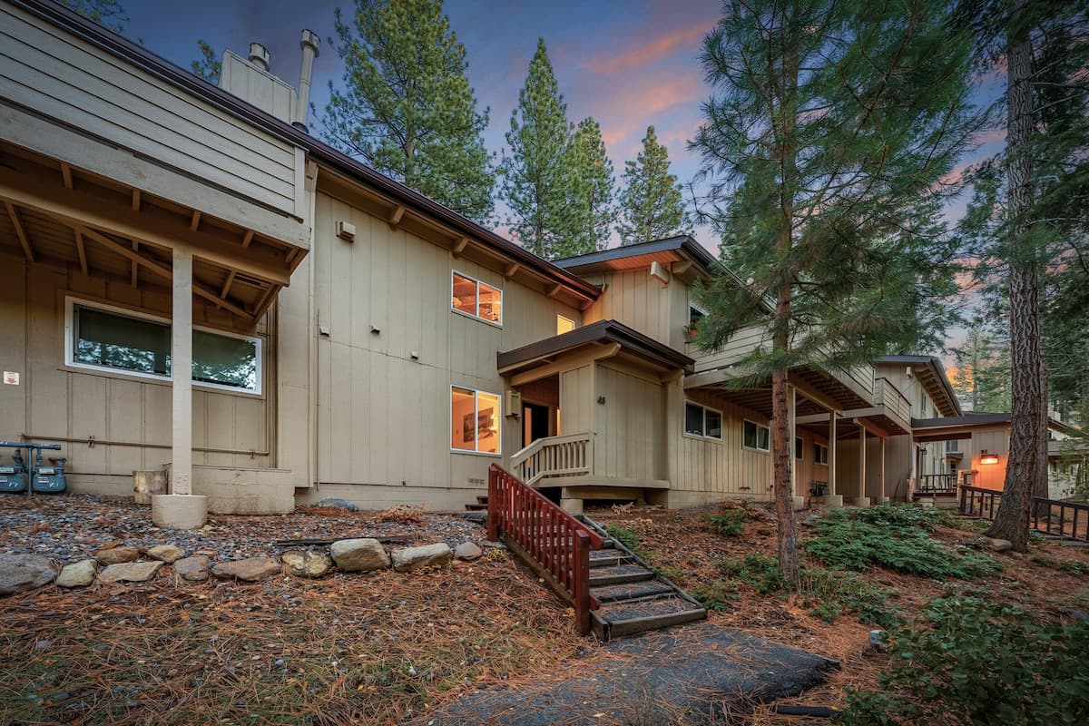 Condo in Incline Village · ★New · 3 bedrooms · 4 beds · 2.5 private baths - Photo 3