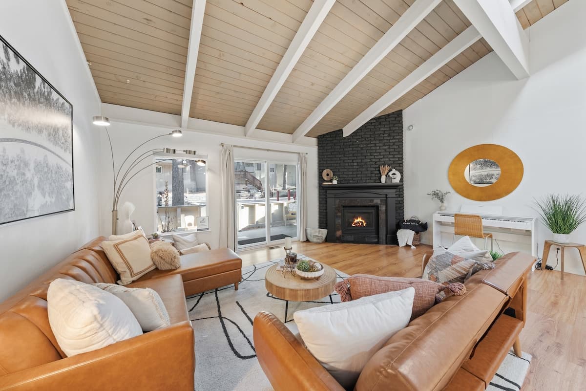 Condo in Incline Village · ★New · 3 bedrooms · 4 beds · 2.5 private baths - Photo 2
