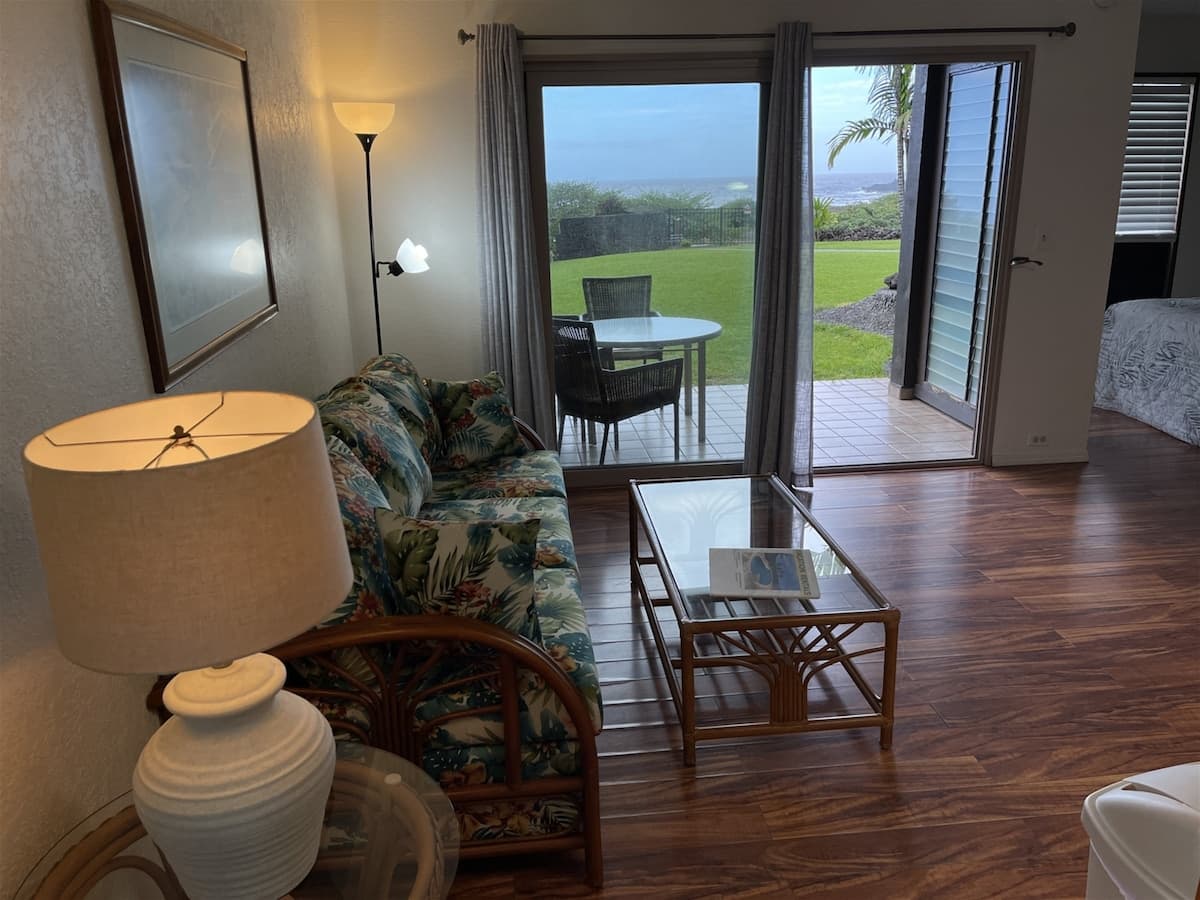Condo in Pahala · ★4.57 · 1 bedroom · 2 beds · 1 shared bath - Photo 5