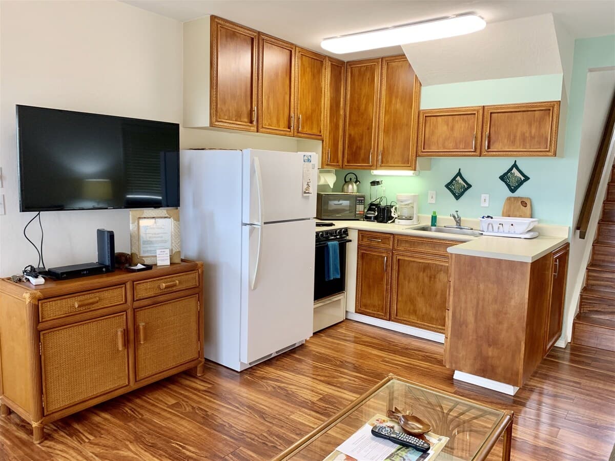 Condo in Pahala · ★4.57 · 1 bedroom · 2 beds · 1 shared bath - Photo 3