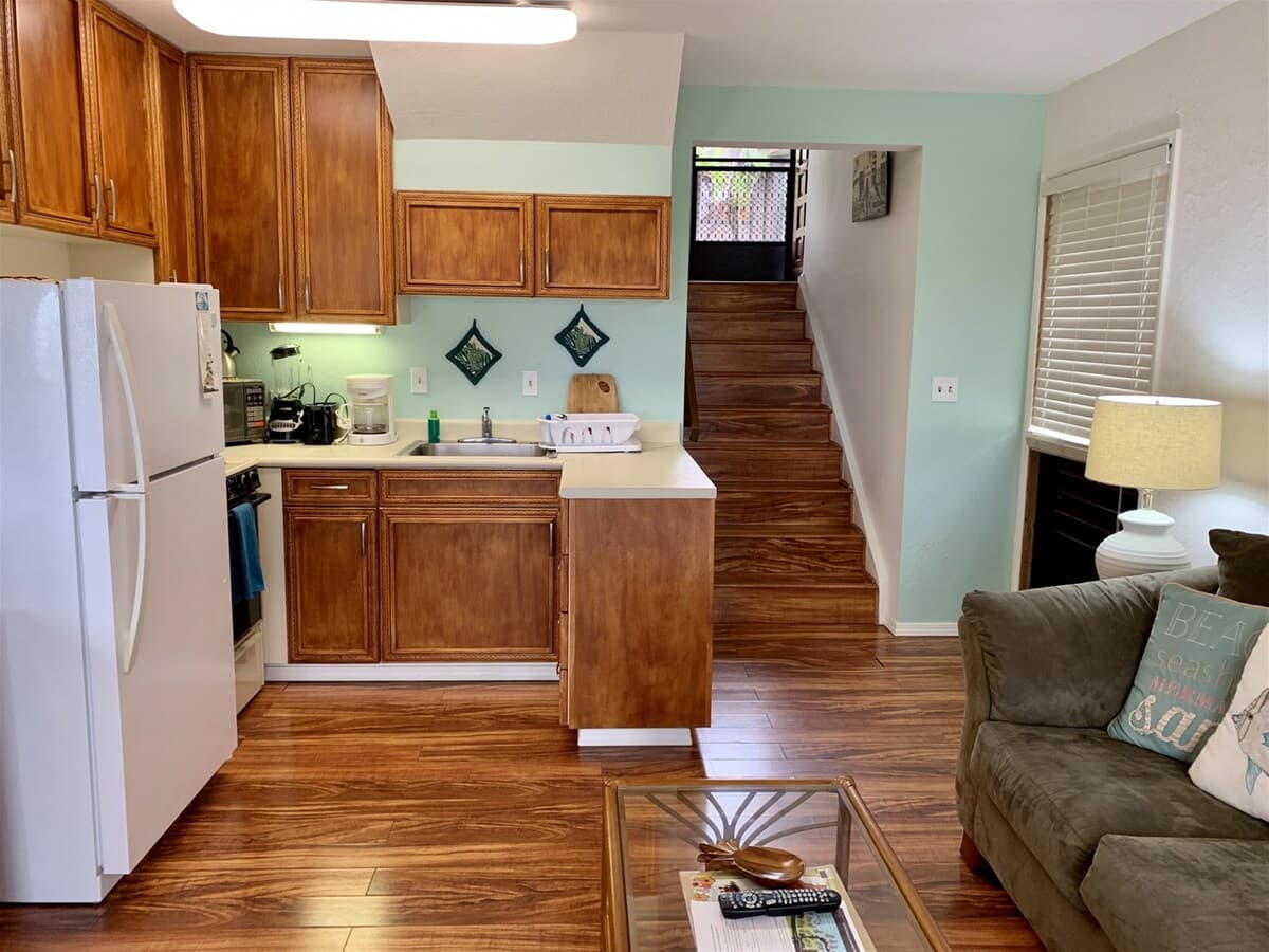 Condo in Pahala · ★4.57 · 1 bedroom · 2 beds · 1 shared bath - Photo 4