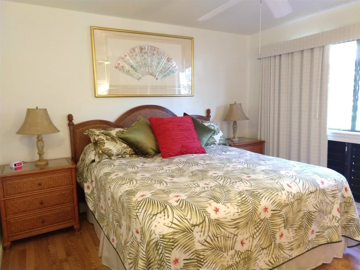 Condo in Pahala · ★4.88 · 1 bedroom · 1 shared bath - Photo 1