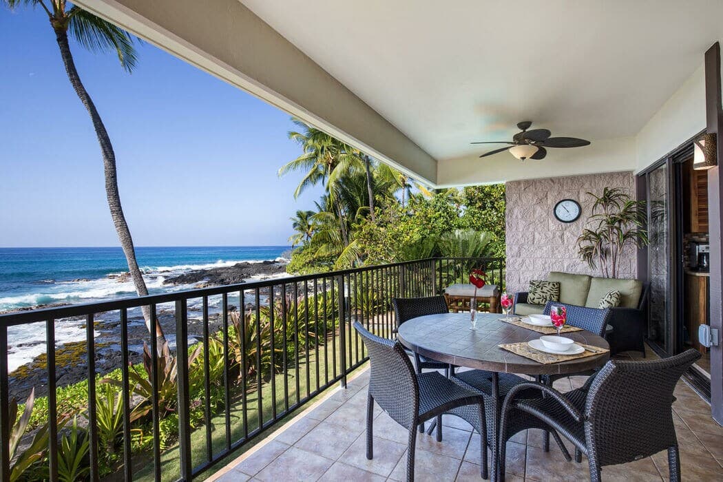 Condo in Kailua-Kona · ★4.67 · 2 bedrooms · 2 beds · 2 baths - Photo 1