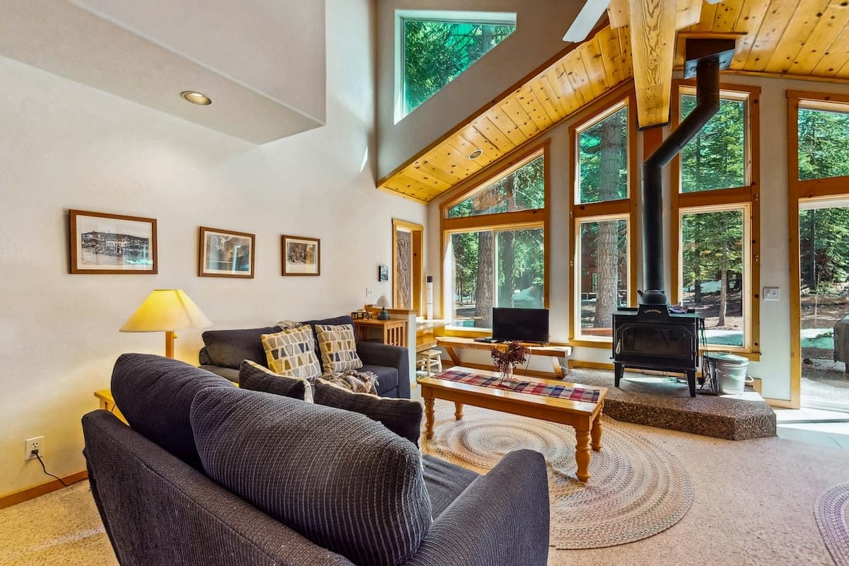 Cozy Cabin with Wood Stove & Hot Tub Access - Photo 1