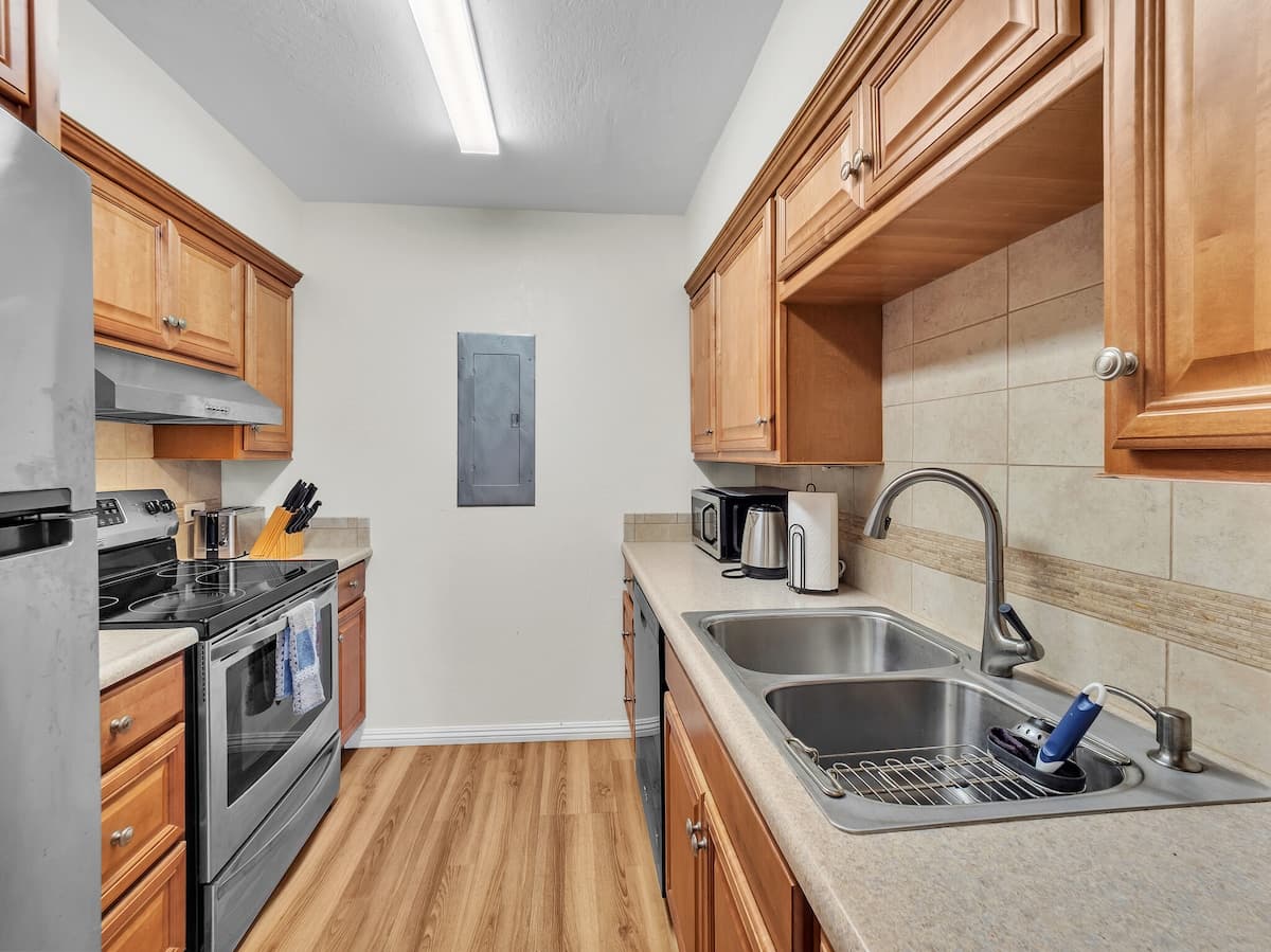 Condo in Pahala · ★4.51 · 2 bedrooms · 2 beds · 2 shared baths - Photo 5