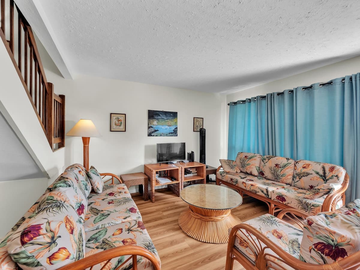 Condo in Pahala · ★4.51 · 2 bedrooms · 2 beds · 2 shared baths - Photo 2
