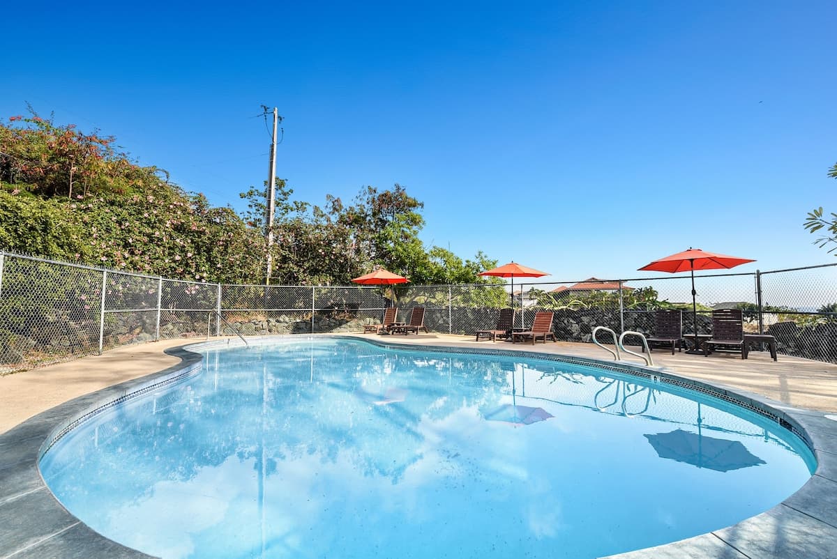 Condo in Kailua-Kona · ★5.0 · 2 bedrooms · 3 beds · 1.5 private baths - Photo 3