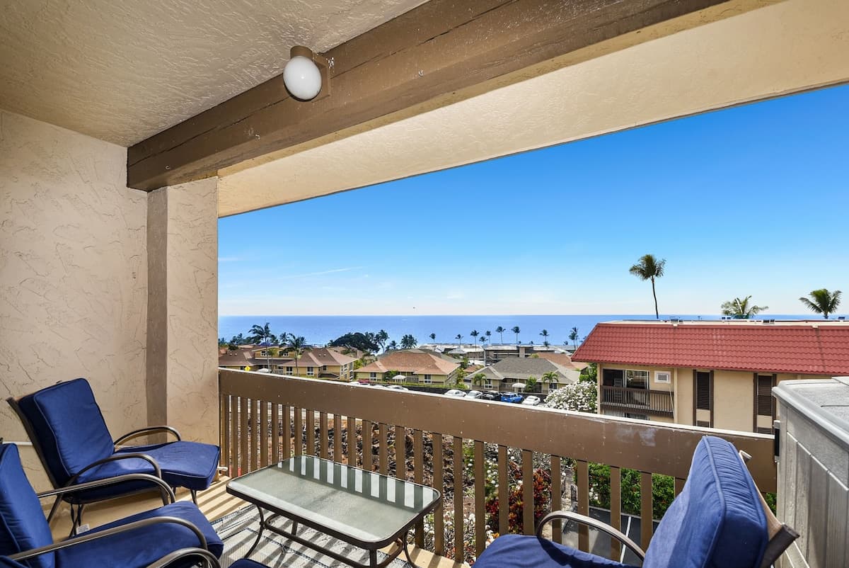 Condo in Kailua-Kona · ★5.0 · 2 bedrooms · 3 beds · 1.5 private baths - Photo 1