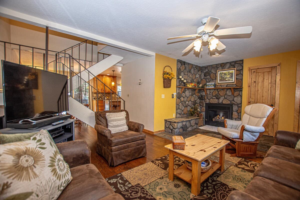 Updated Condo, Gas Fireplace, Grill & Deck - Photo 5
