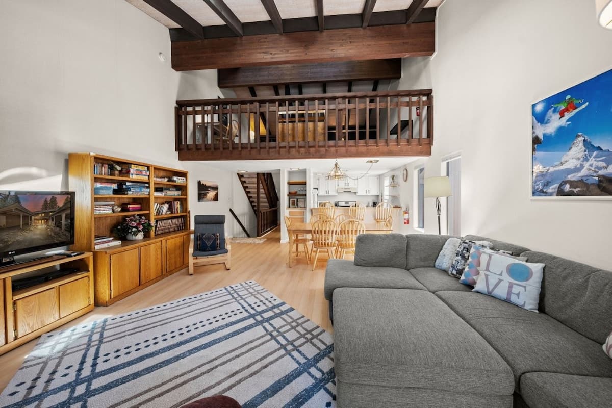 Condo in Incline Village · ★New · 3 bedrooms · 3 beds · 2 private baths - Photo 3