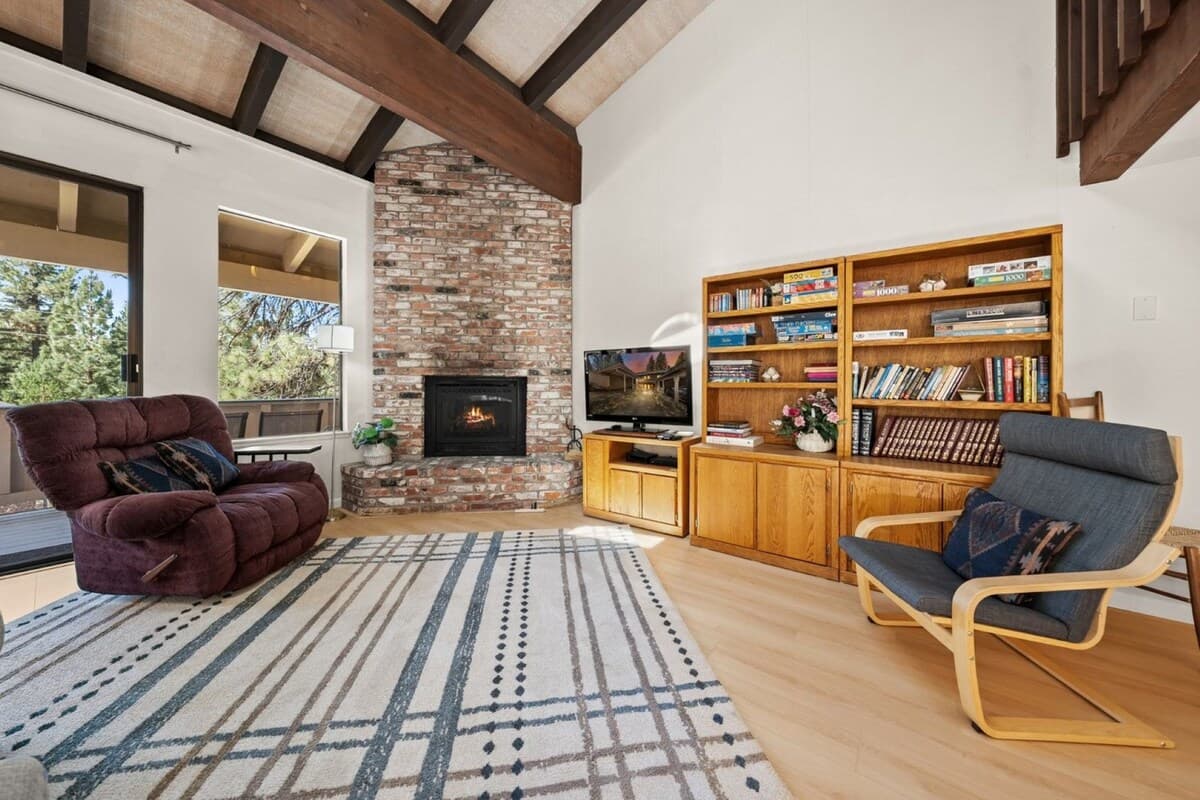 Condo in Incline Village · ★New · 3 bedrooms · 3 beds · 2 private baths - Photo 5
