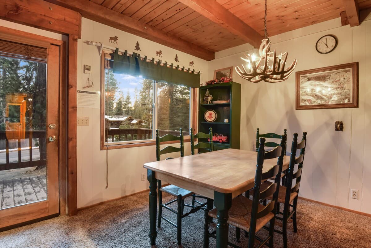 Moose Cabin Dog-Friendly Tahoe Gem Near Slopes - Photo 3