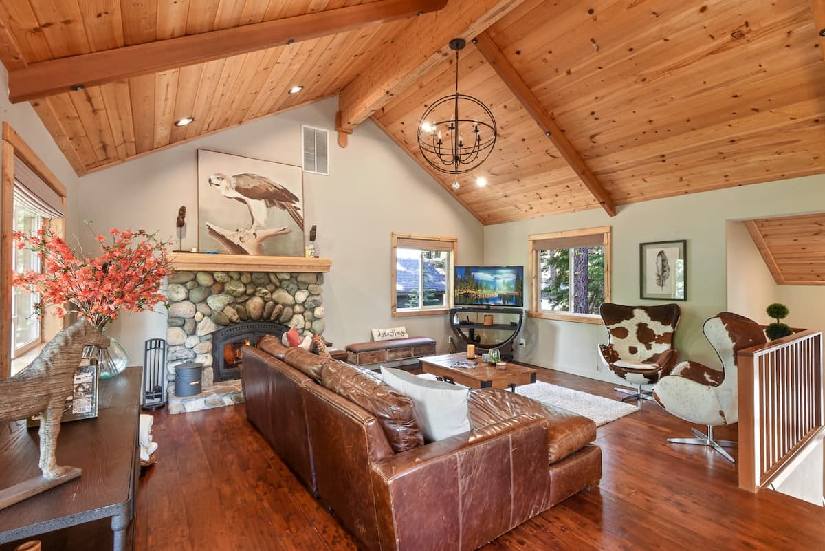 Secluded Pine Forest Chalet with Lake Views - Photo 3