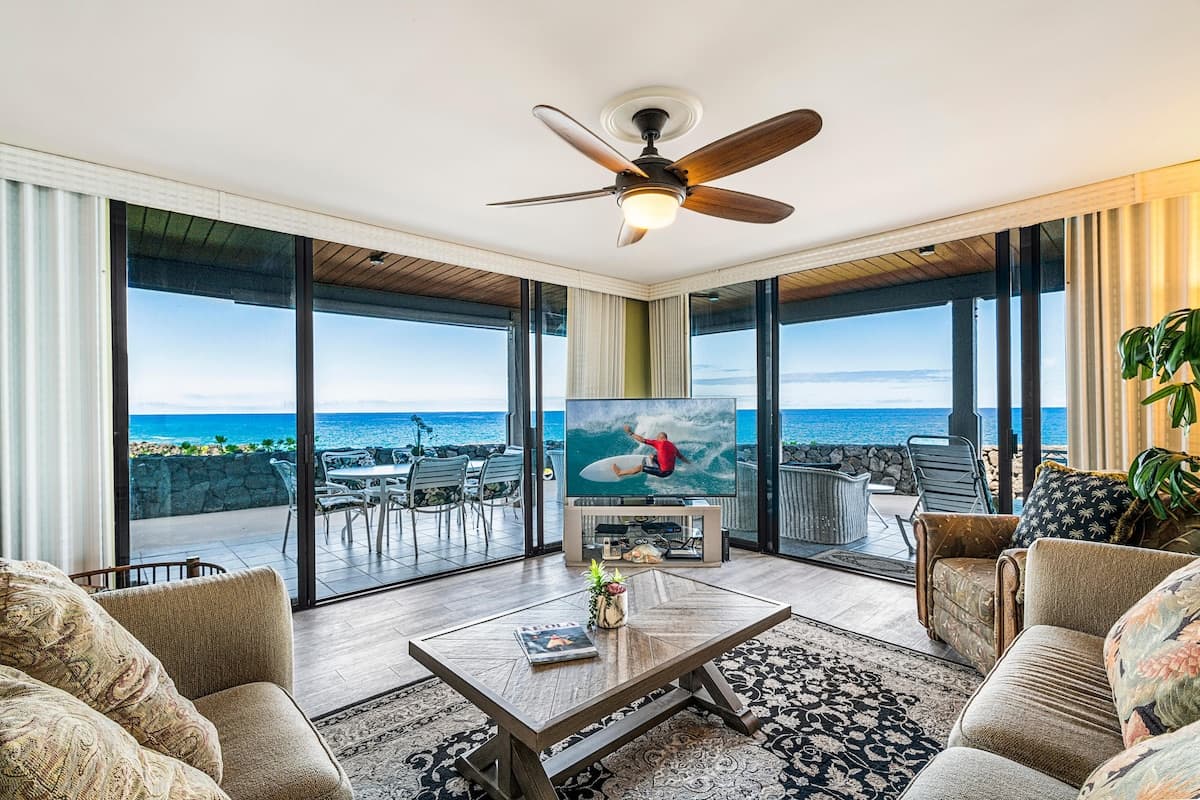 Condo in Kailua-Kona · ★4.93 · 2 bedrooms · 3 beds · 2 baths - Photo 1