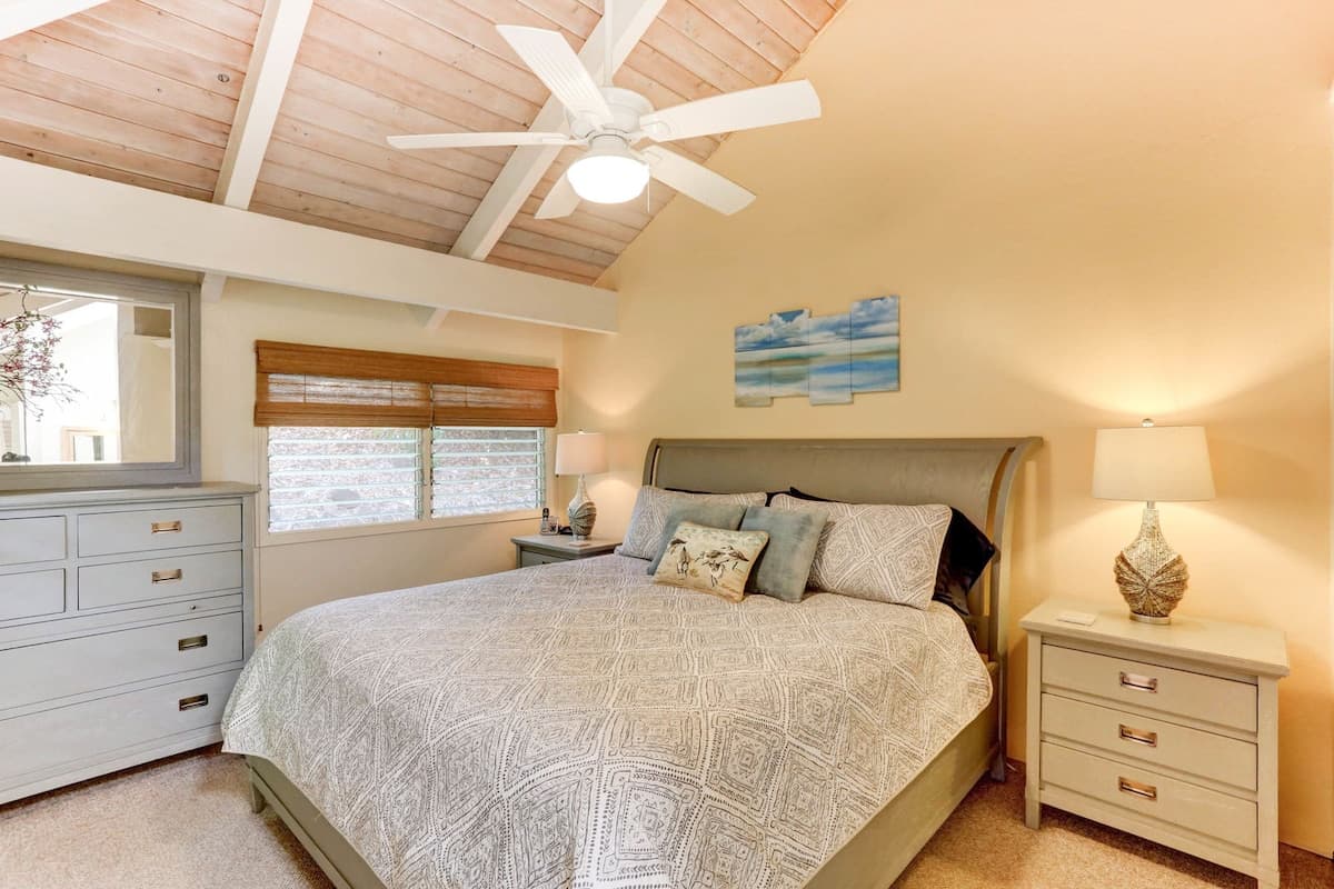 Townhouse in Koloa · ★4.78 · 2 bedrooms · 2 beds · 2 baths - Photo 4