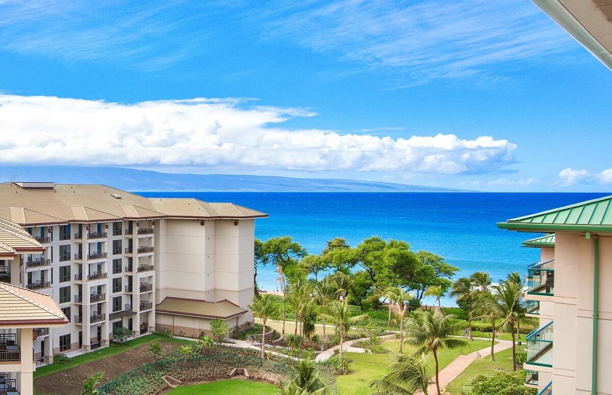 Condo in Lahaina · ★4.75 · 2 bedrooms · 3 beds · 2 baths - Photo 3