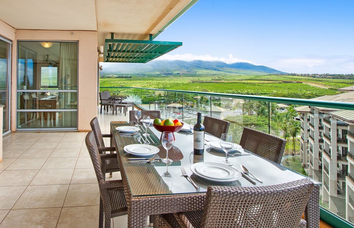 Condo in Lahaina · ★4.75 · 2 bedrooms · 3 beds · 2 baths - Photo 4