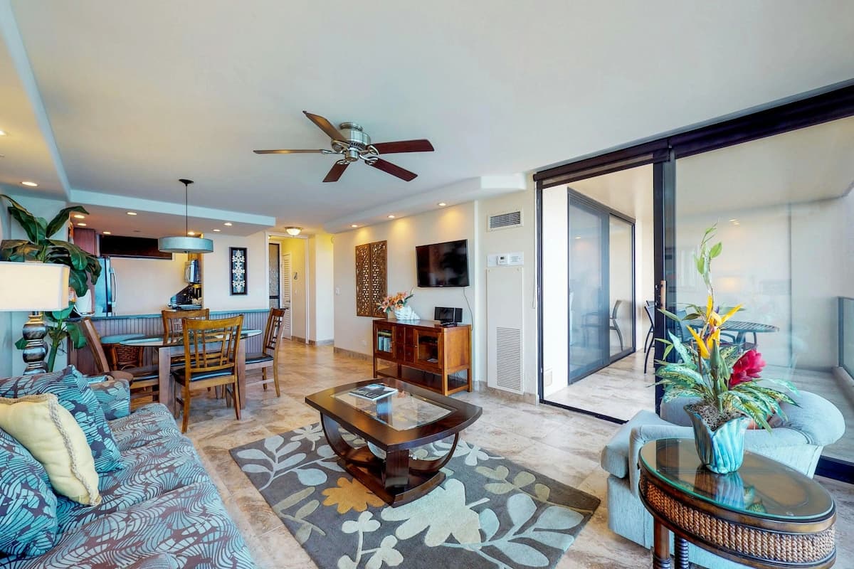 Condo in Lahaina · ★4.71 · 1 bedroom · 2 beds · 1 shared bath - Photo 5