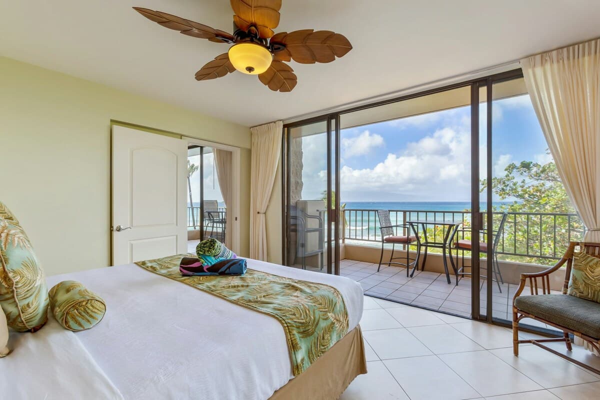 Condo in Lahaina · ★4.71 · 2 bedrooms · 4 beds · 2 shared baths - Photo 5