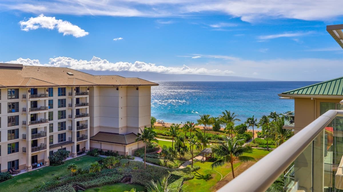 Condo in Kaanapali · ★4.84 · 1 bedroom · 2 beds · 1 bath - Photo 2