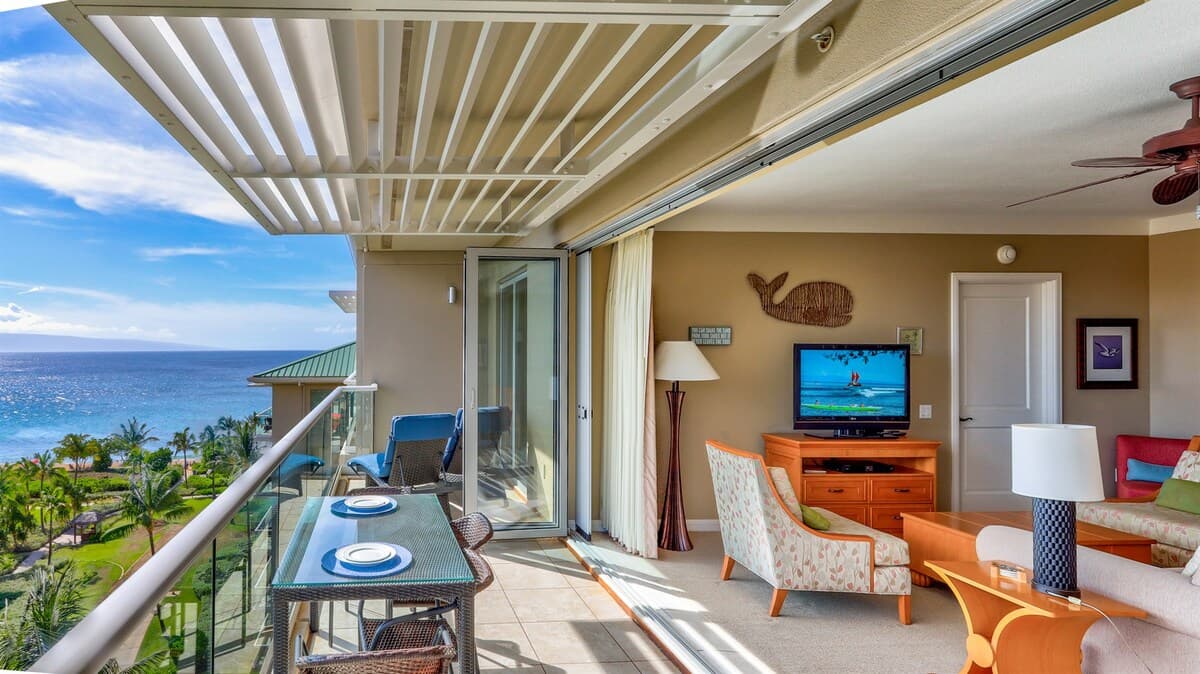 Condo in Kaanapali · ★4.84 · 1 bedroom · 2 beds · 1 bath - Photo 4