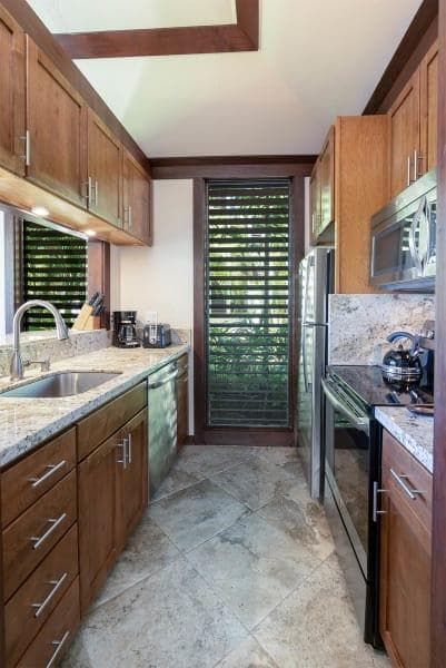 Poipu Beach condo w/ lanai & pool - Photo 3