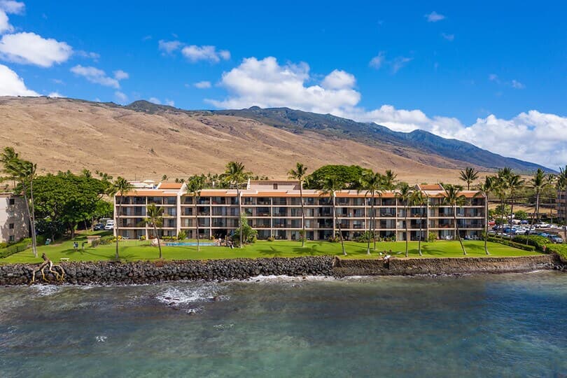 Lauloa 306 Maui Prime Oceanfront Condo, A/C - Photo 1