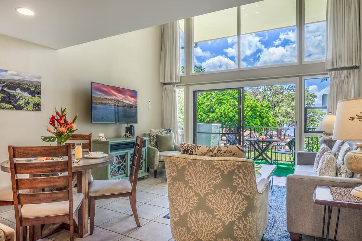 Condo in Wailuku · ★4.72 · 2 bedrooms · 3 beds · 2 baths - Photo 5