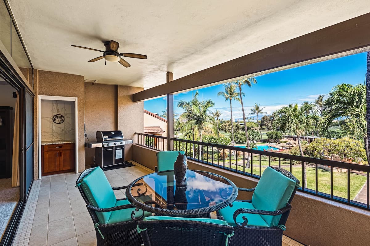 Condo in Lahaina · ★4.72 · 2 bedrooms · 3 beds · 2 baths - Photo 1