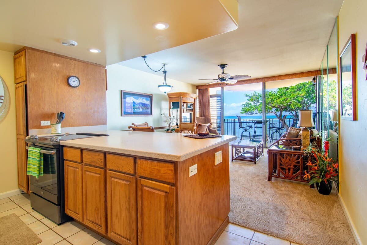 Condo in Lahaina · ★4.86 · 1 bedroom · 1 bed · 1 private bath - Photo 5
