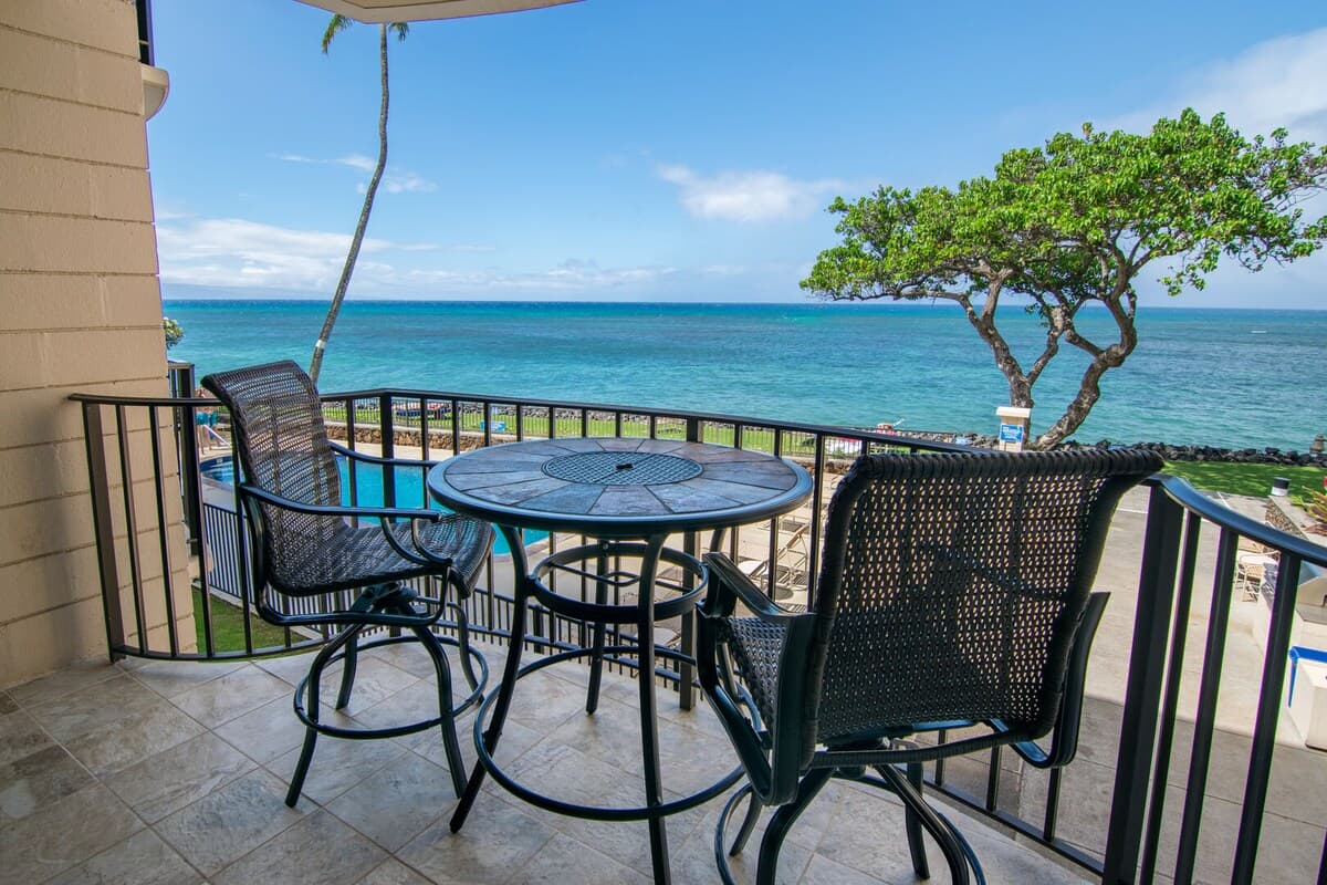 Condo in Lahaina · ★4.86 · 1 bedroom · 1 bed · 1 private bath - Photo 3