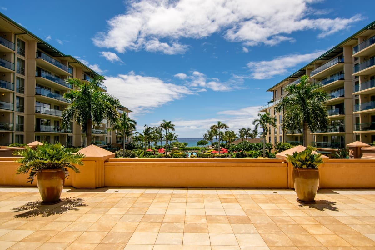 Condo in Lahaina · ★4.85 · Studio · 2 beds · 1 bath - Photo 1
